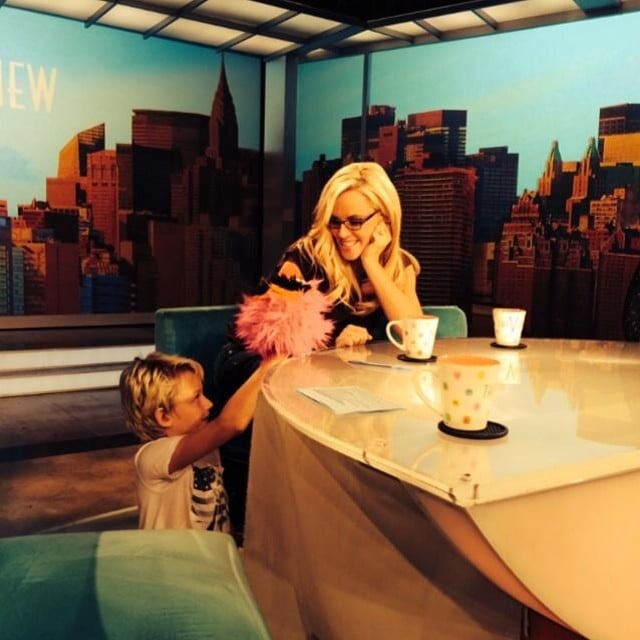 Jenny McCarthy was visited by the world's cutest puppeteer, her son Evan Asher, on the set of The View.
Source: Instagram user jennyannmccarthy