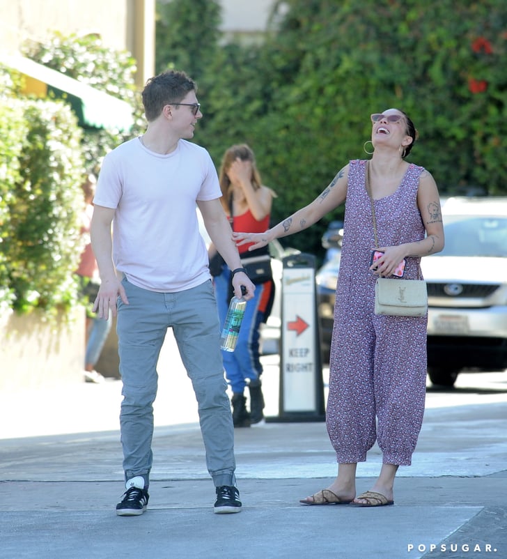 Halsey and Evan Peters Showing PDA on a Beach Date in LA | POPSUGAR ...