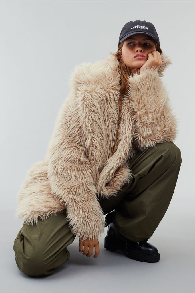 A '90s-Inspired Essential: H&M Fluffy Jacket