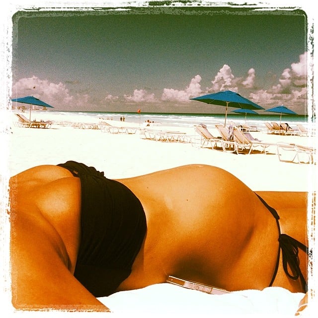 Stacy Keibler showed off her very tan baby bump.
Source: Instagram user stacykeibler