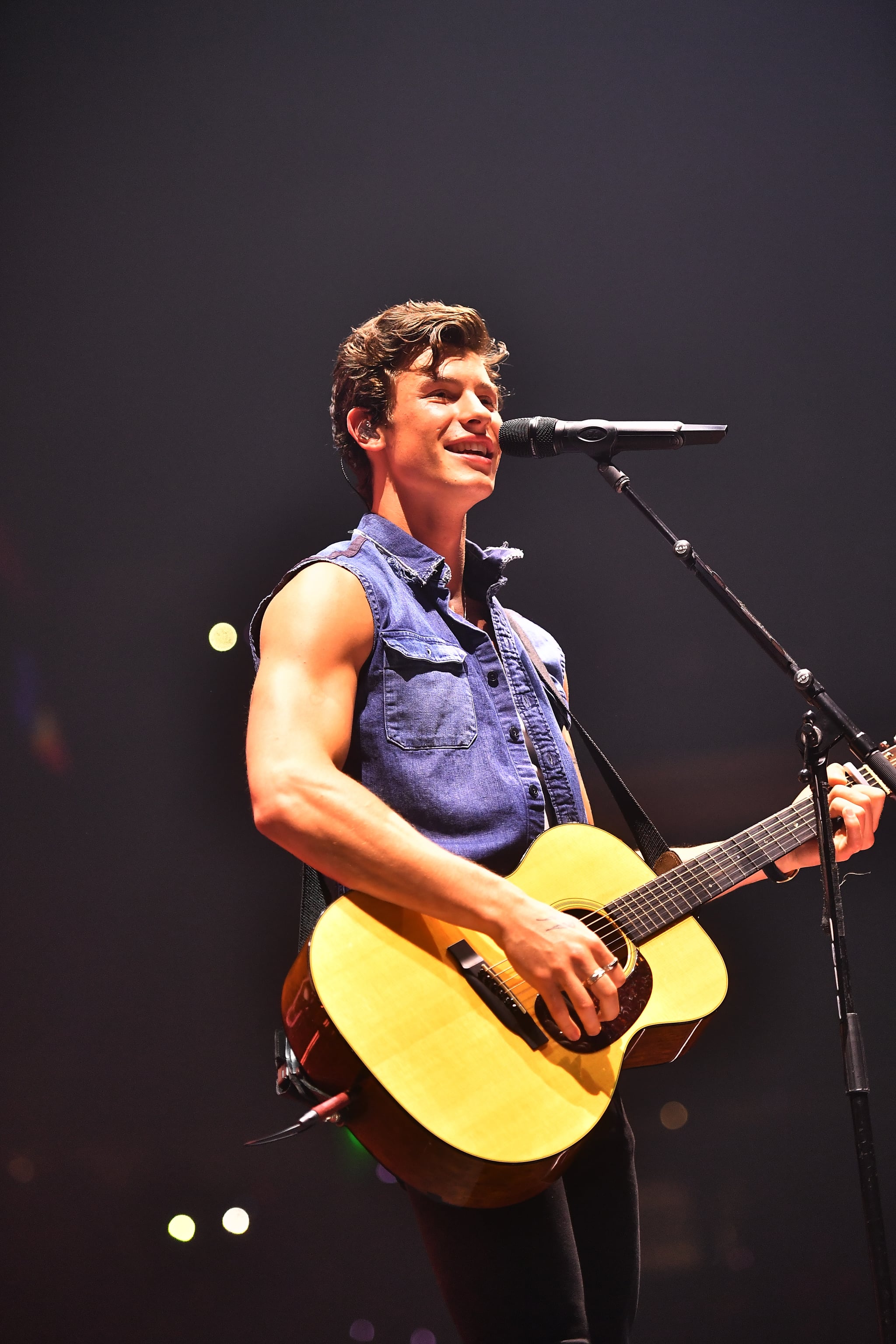 Pictures Of Shawn Mendes Wearing Sleeveless Shirts Popsugar Celebrity