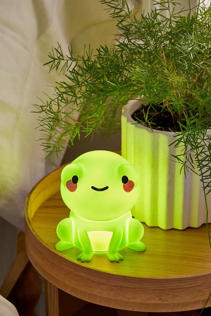 The Cutest Night Light: Smoko Frog Light