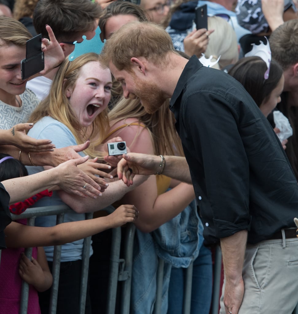 When This Girl Suddenly Realized How Close Her Lips Were From Harry's Face