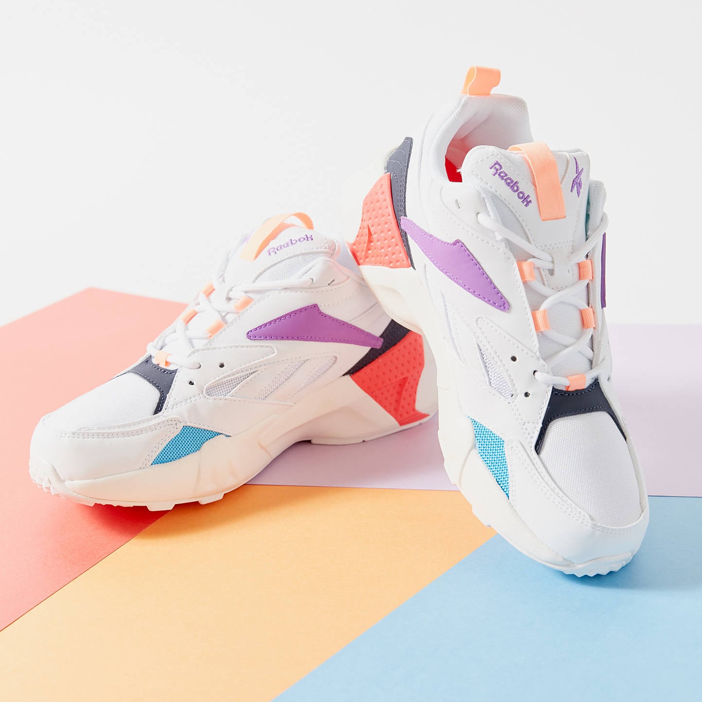 reebok pink sneakers