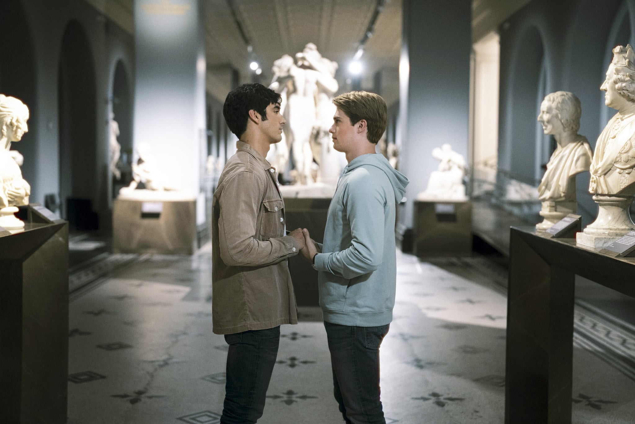 RED, WHITE & ROYAL BLUE, from left: Taylor Zakhar Perez, Nicholas Galitzine, 2023. ph: Jonathan Prime /  Amazon Studios / courtesy Everett Collection