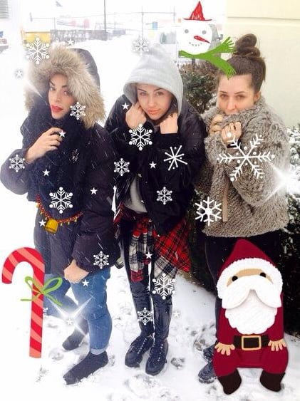 Miley Cyrus shared a snowy snap with her girlfriends on Twitter in December 2013.
Source: Twitter user Mileycyrus