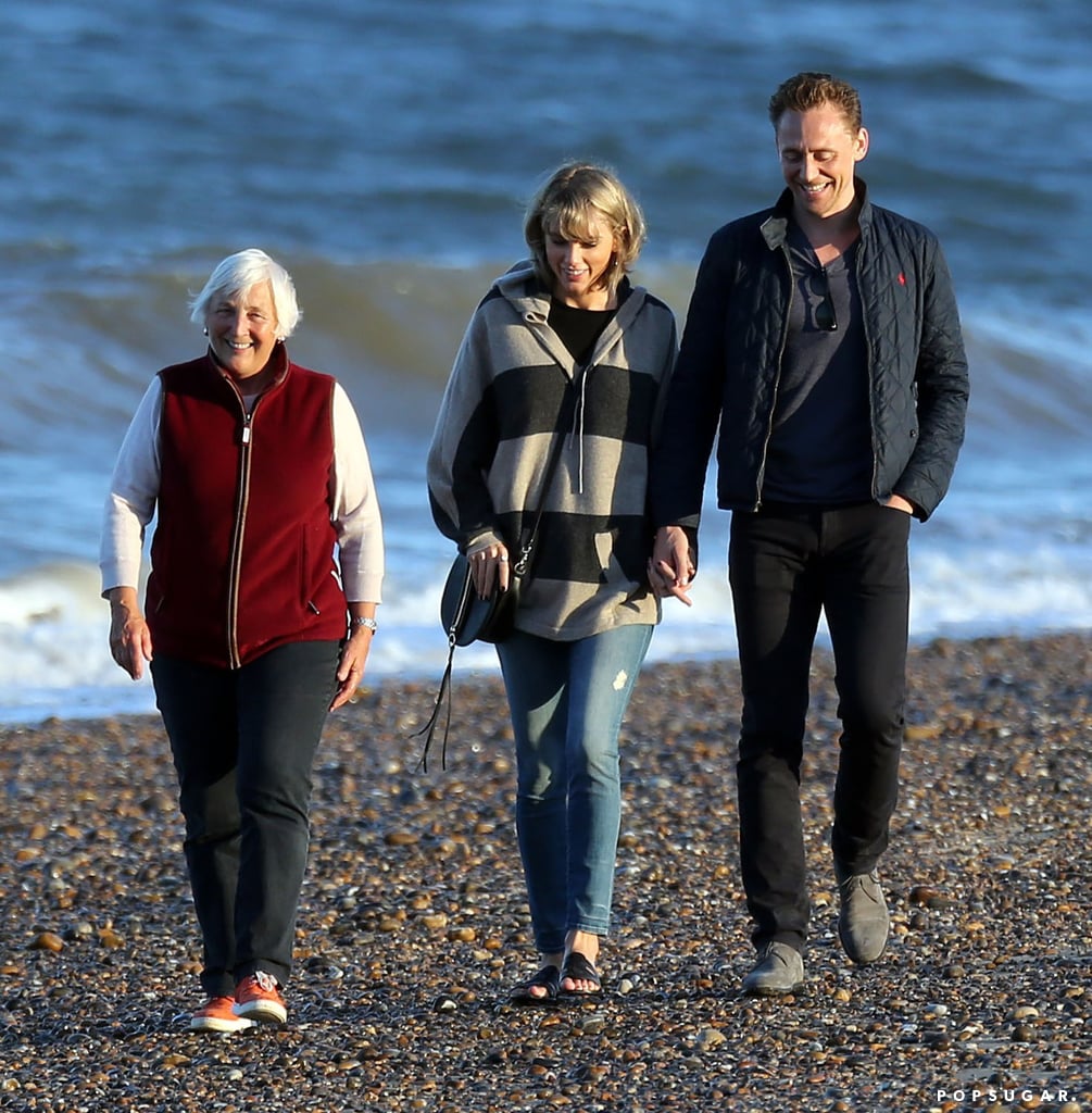 Taylor Swift and Tom Hiddleston With His Mom in the UK