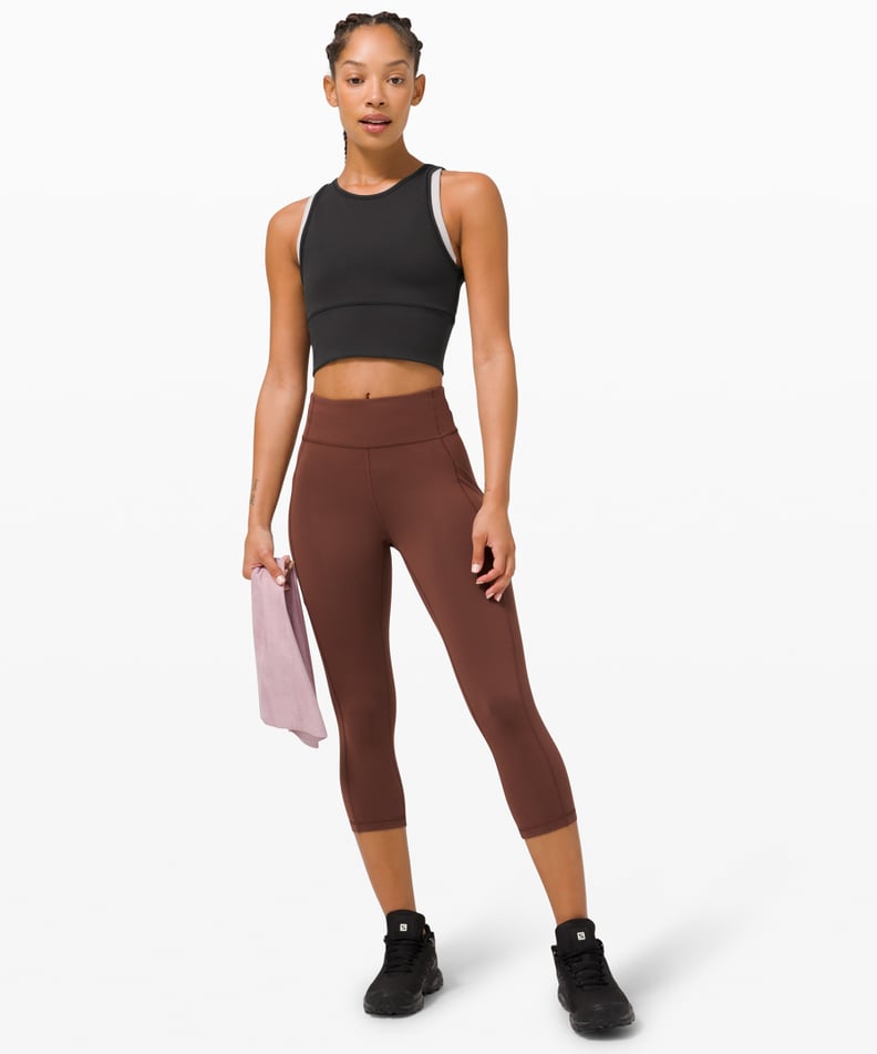 Why Leggings And Crop Tops Work For Your Workout - Sundried