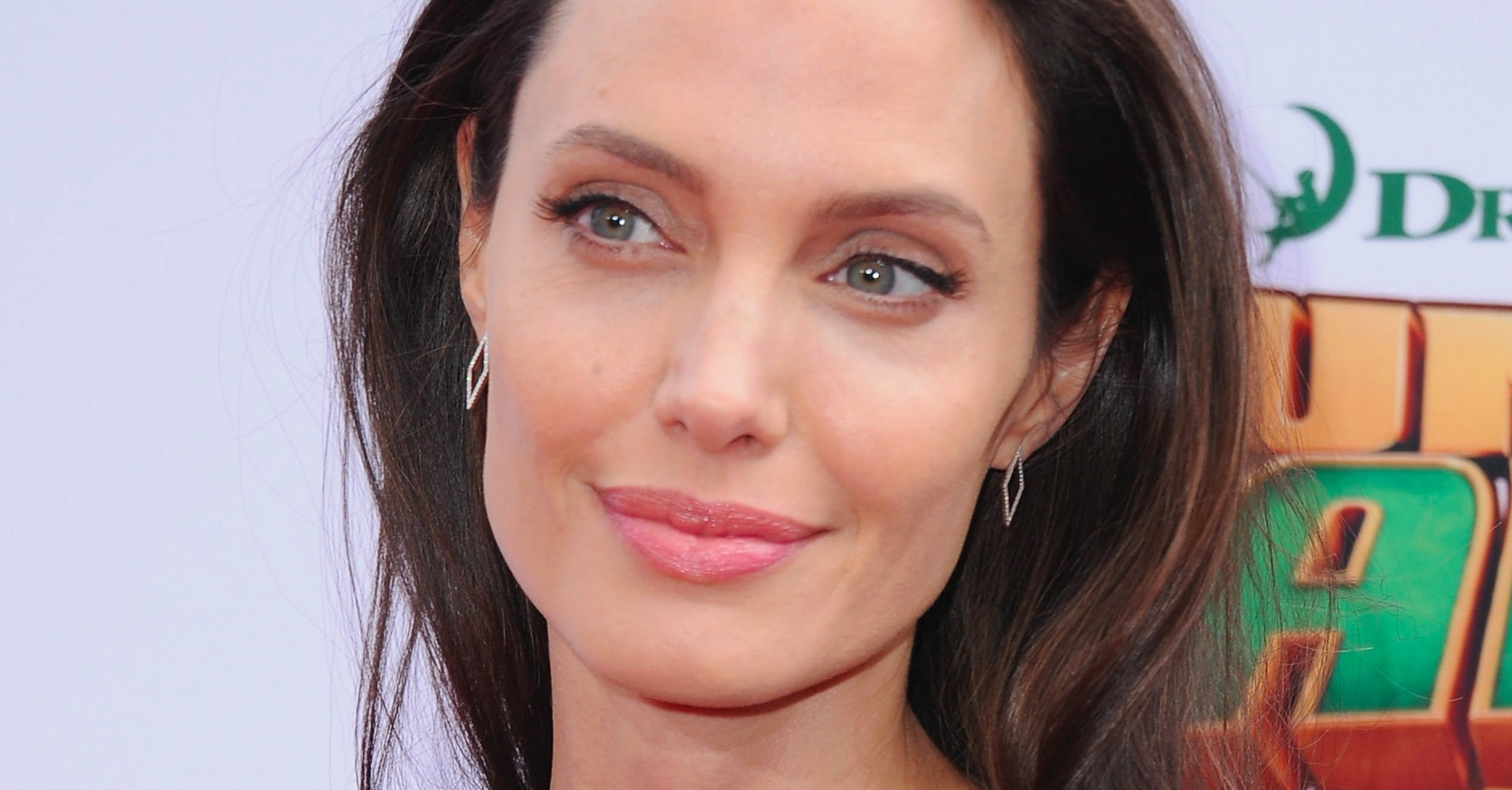 Angelina Jolie Überzeugt Im Neuen Kampagnen-Video Von Guerlain – LDUVZ