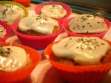 Cupcakes! Vanilla-Thyme Cupcakes (lotsa pics)