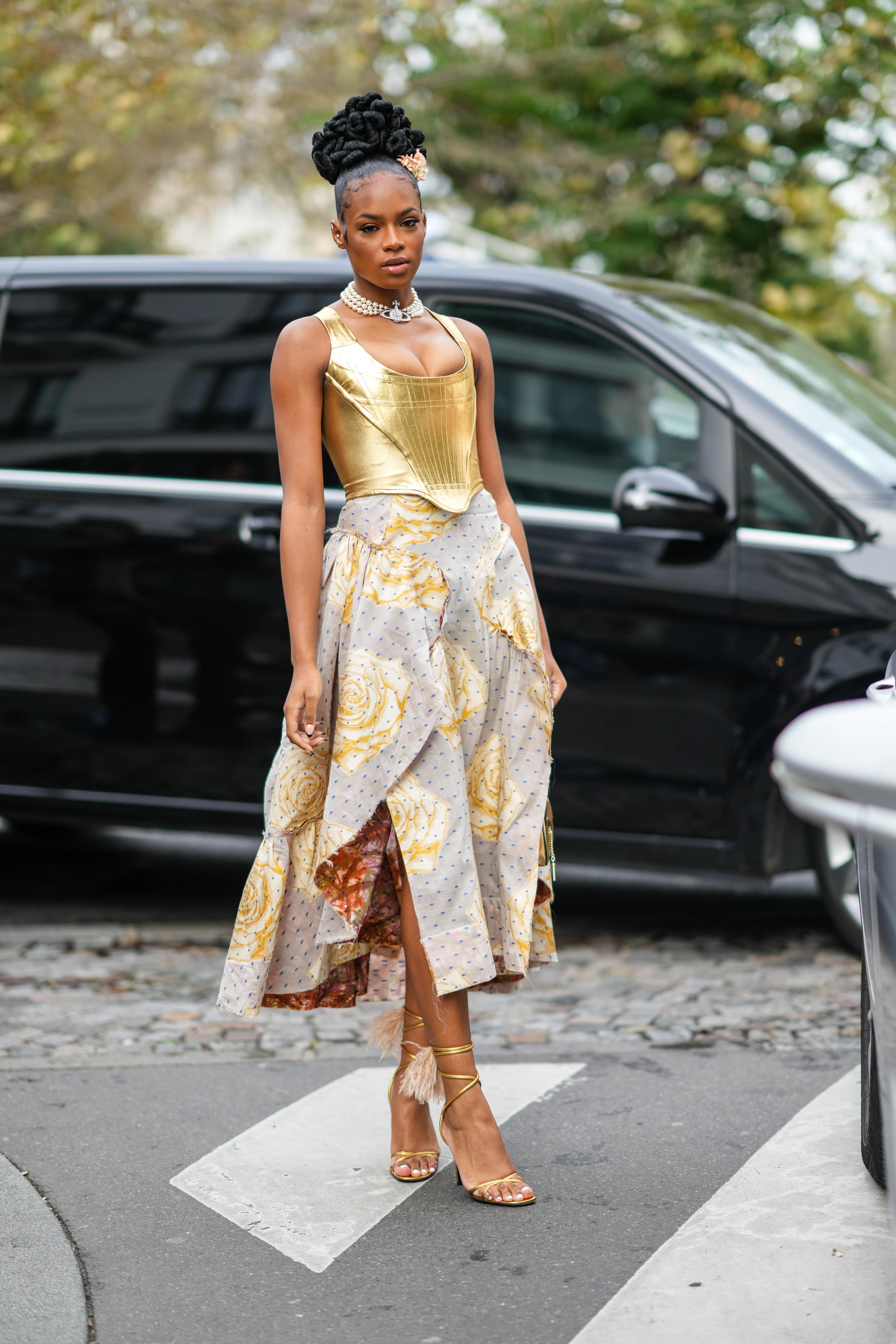 Wear Your Corset Top With a Midi Skirt 