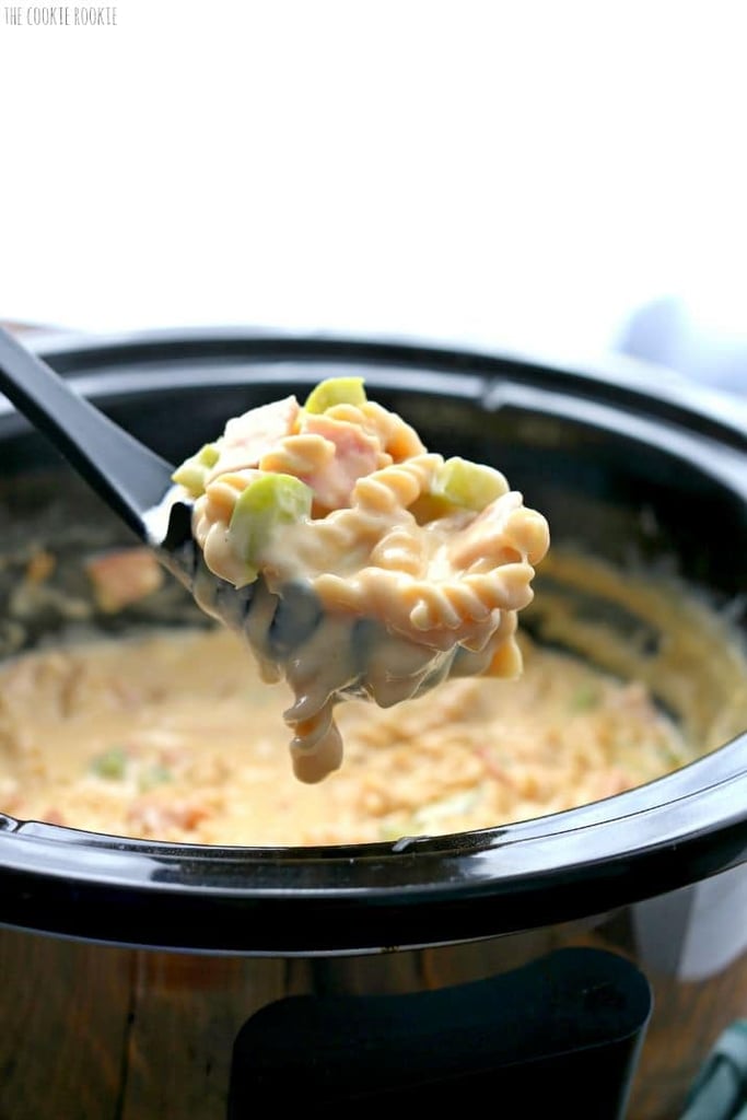Slow-Cooker Hawaiian Pizza Macaroni and Cheese