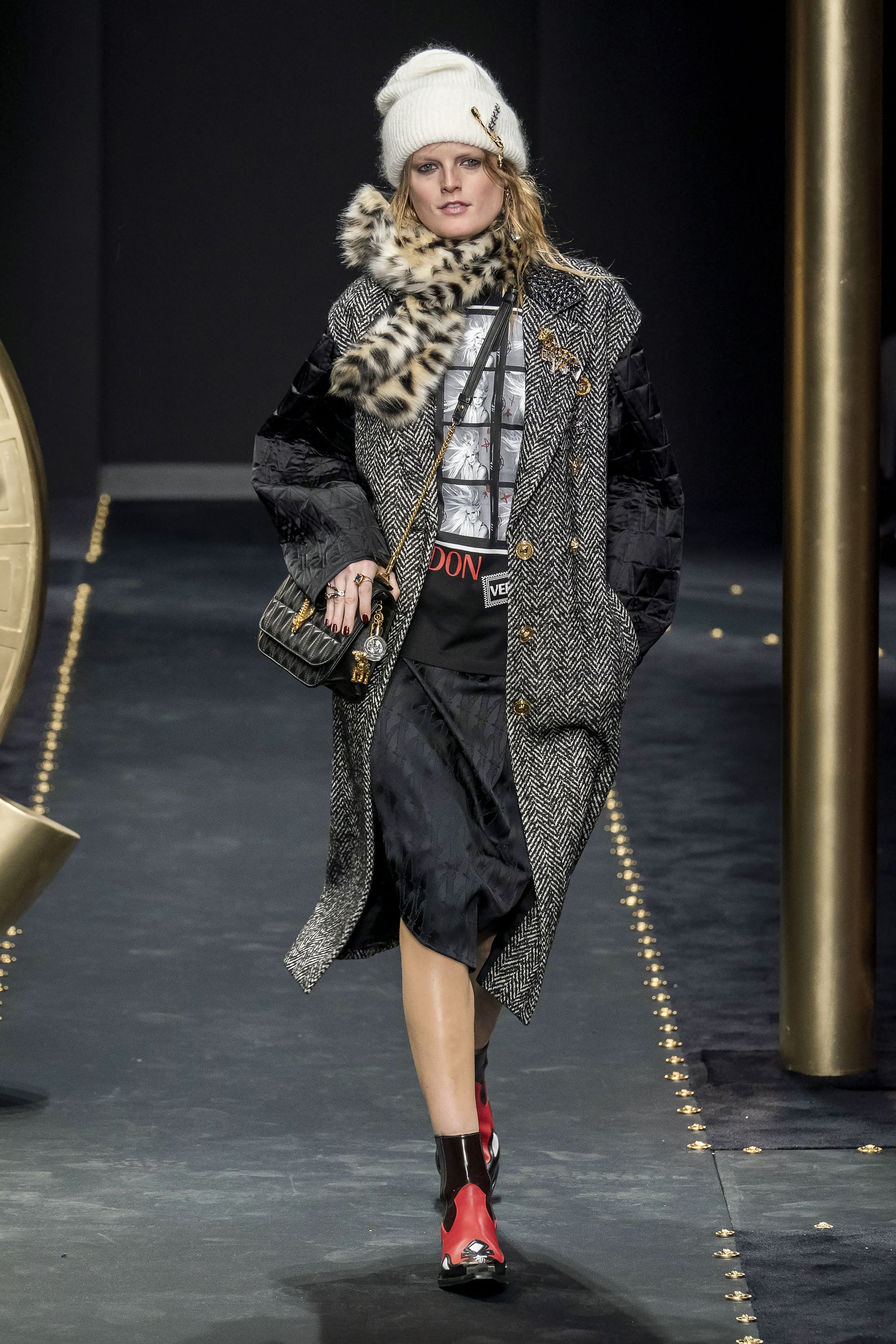 Versace Fall 2019 Runway Popsugar Fashion