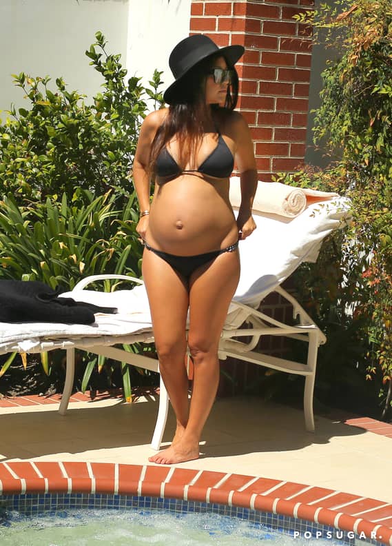 kourtney-kardashian-pregnant-bikini-body