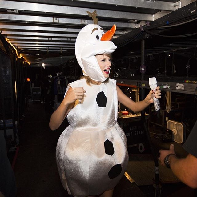 Taylor Swift Dressed Up As Olaf From Frozen Popsugar Celebrity