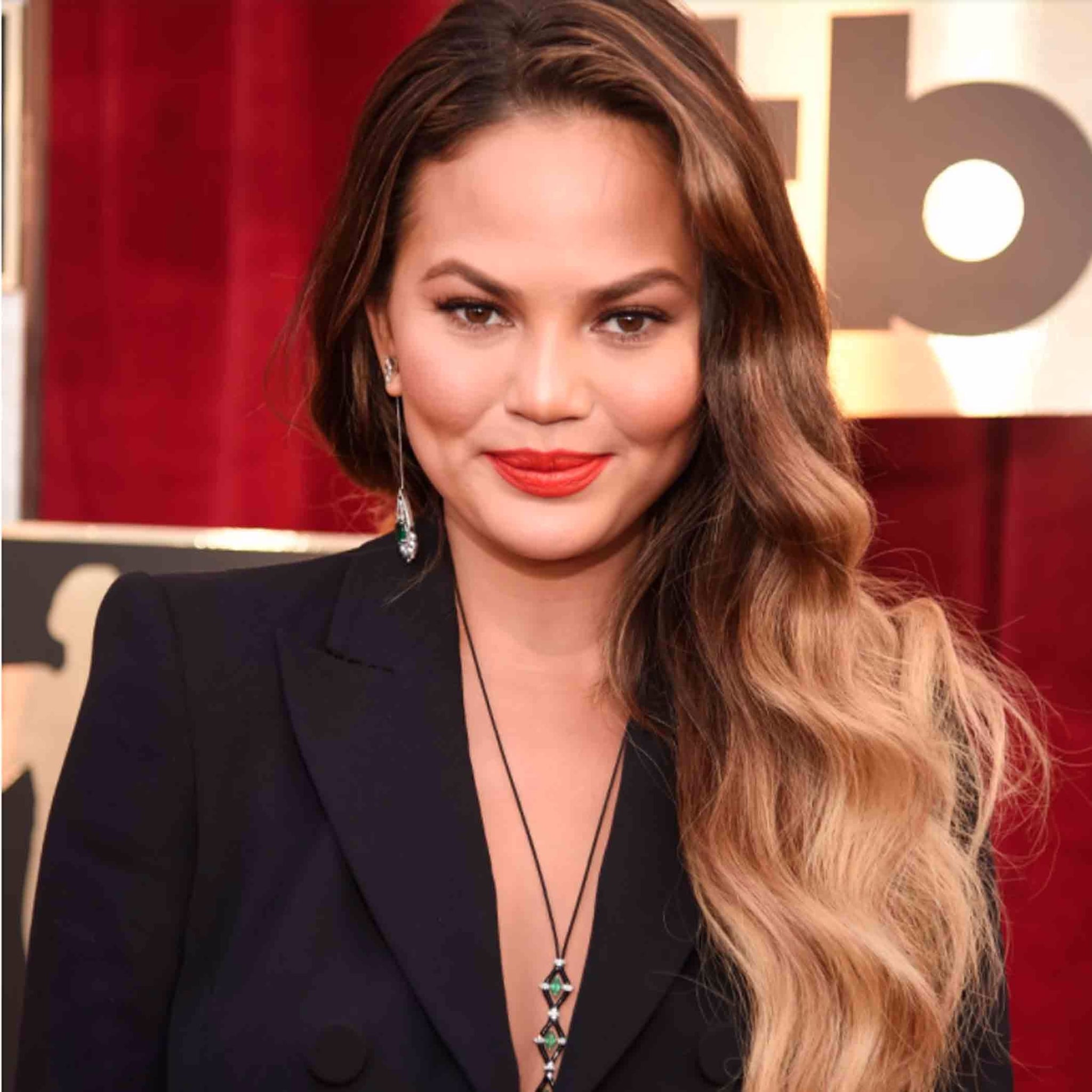 Chrissy Teigen S Best Mom Moments 2017 Popsugar Family