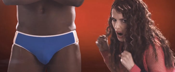 Anna Kendrick Sings "Dongs All Over the World" on SNL Video