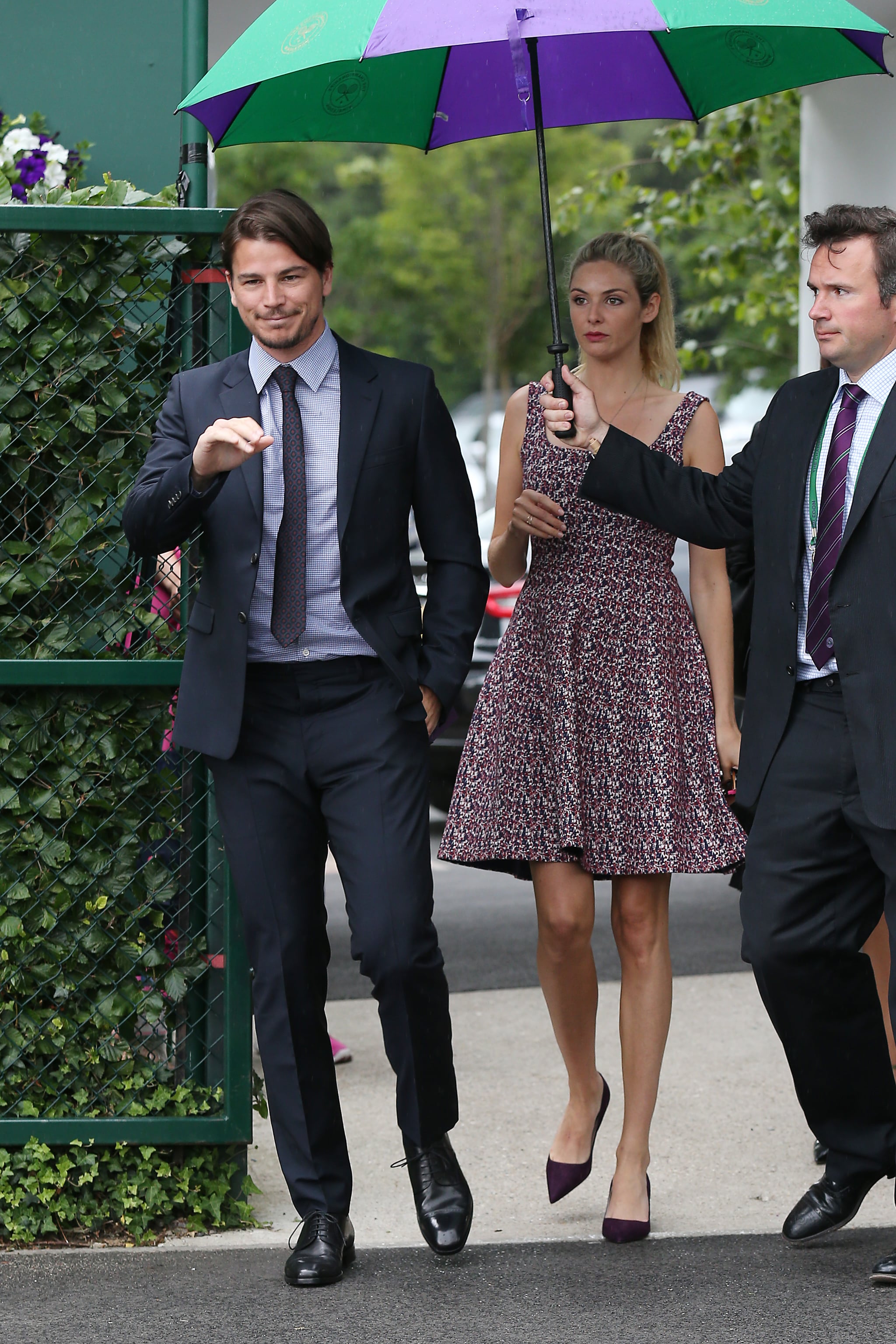 Josh Hartnett With Pregnant Girlfriend At Wimbledon Popsugar Celebrity