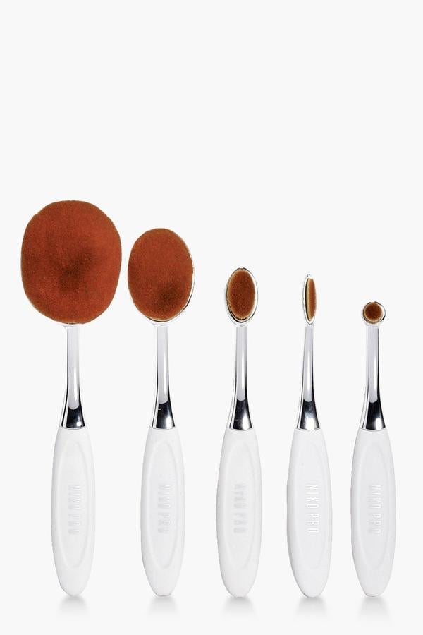 Boohoo Oval Brush Set