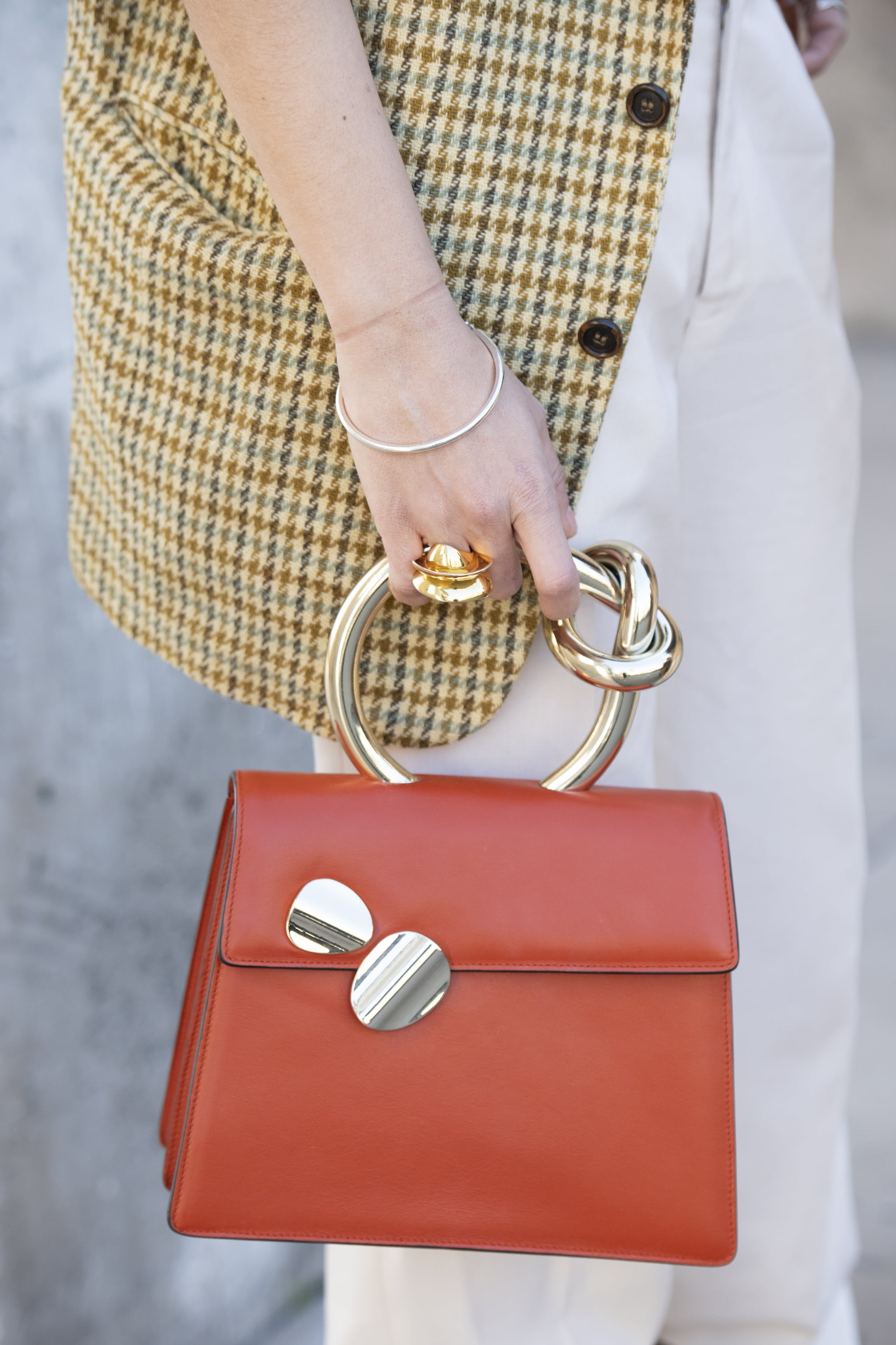 The Fall Jewelry Trend Chunky Rings 5 Easy Ways To Wear Fall S Biggest Jewelry Trends Popsugar Fashion Photo 42
