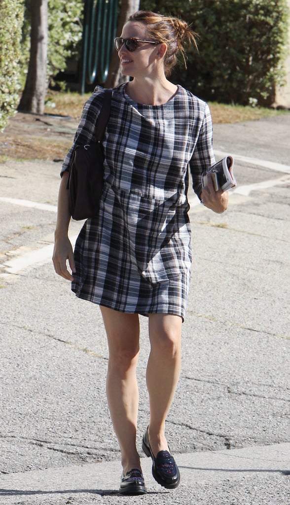 Jennifer Garner Smiling in LA Pictures