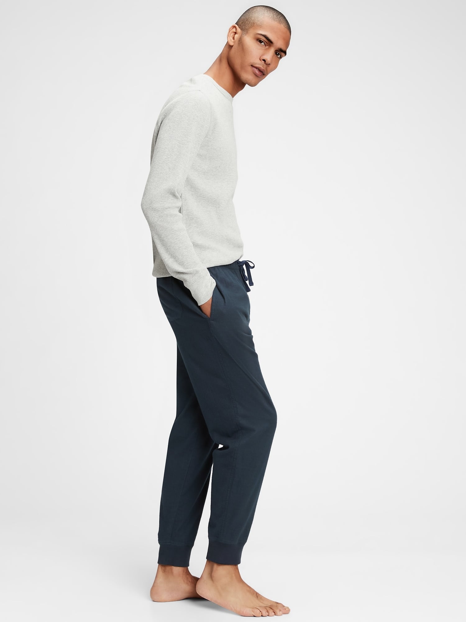 Gap Flannel Joggers | 25 Last-Minute 