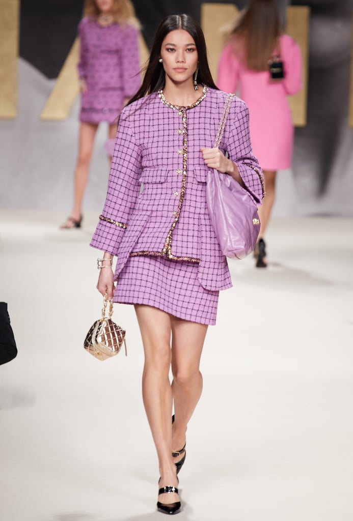 Chanel's SS22 Show Was a Throwback to the '90s Runway