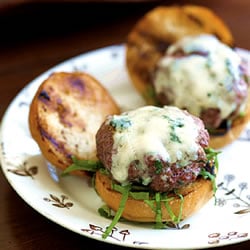 Mini Beef and Sage Sliders With Gorgonzola Mini Beef and Sage Sliders With Gorgonzola