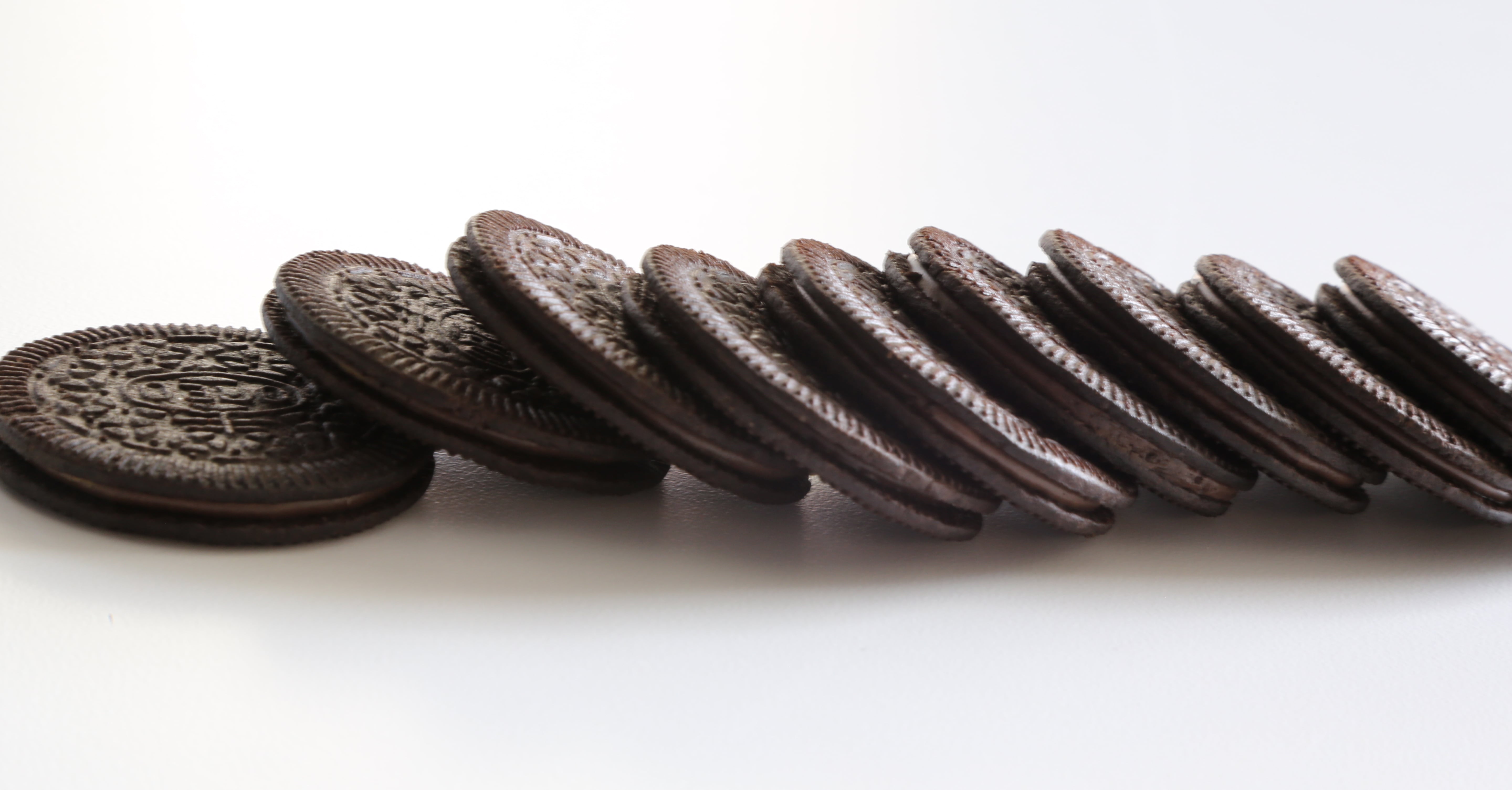 Oreo Thins Chocolate and Lemon Review | PS Food