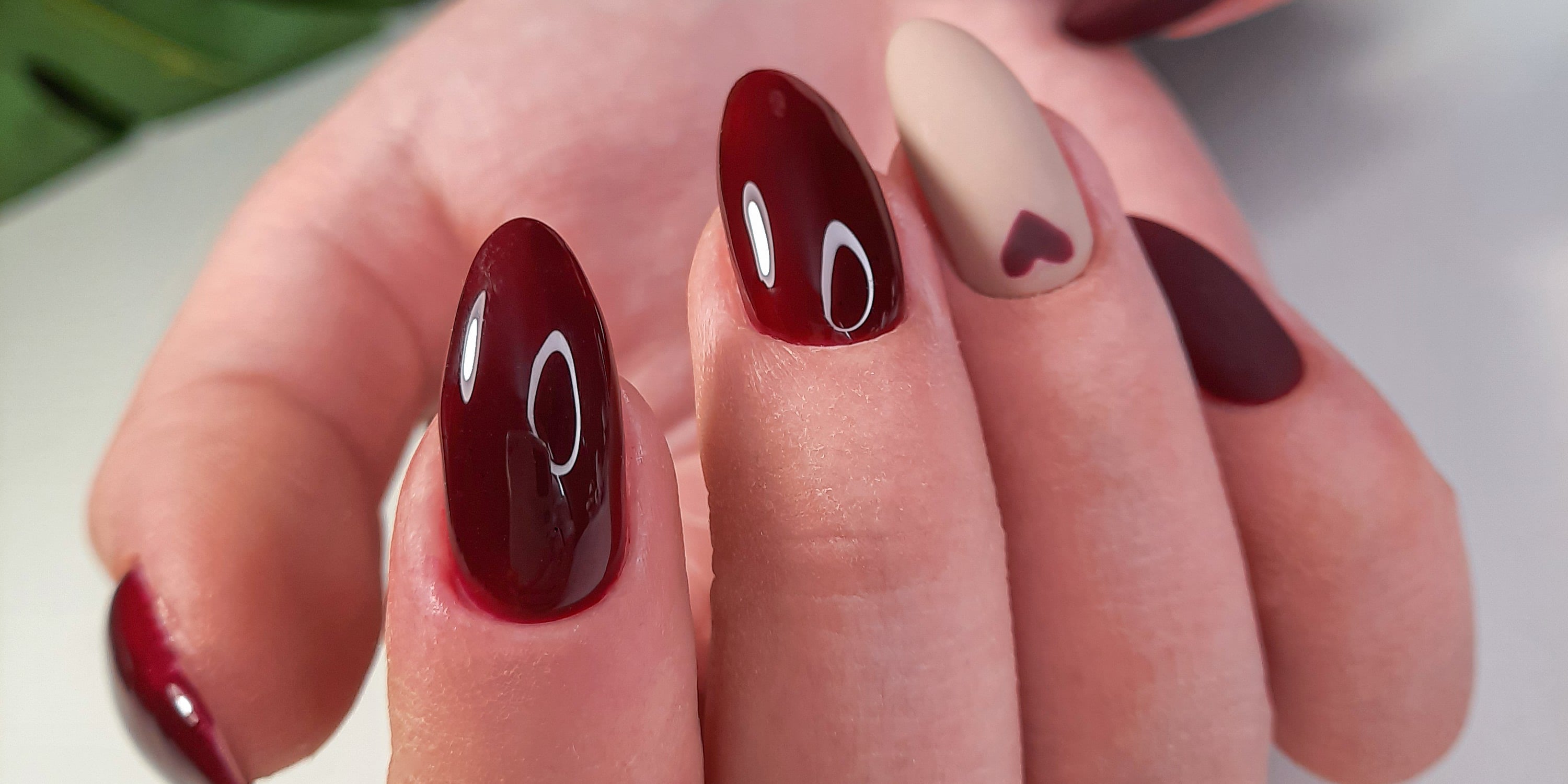 Elegant Maroon Nail Art Trends