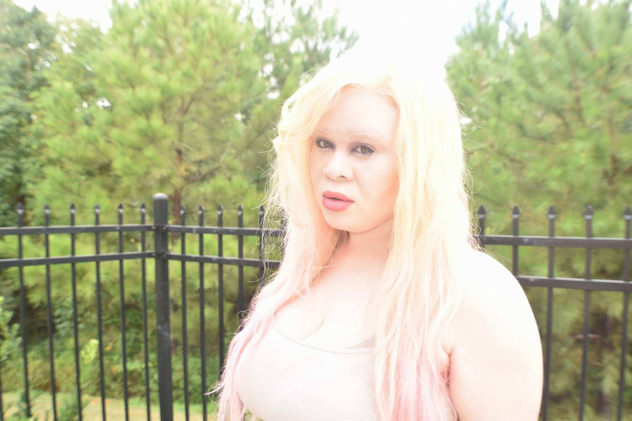 Albino Women S Review Rihanna Fenty Beauty Foundation Popsugar Beauty Uk