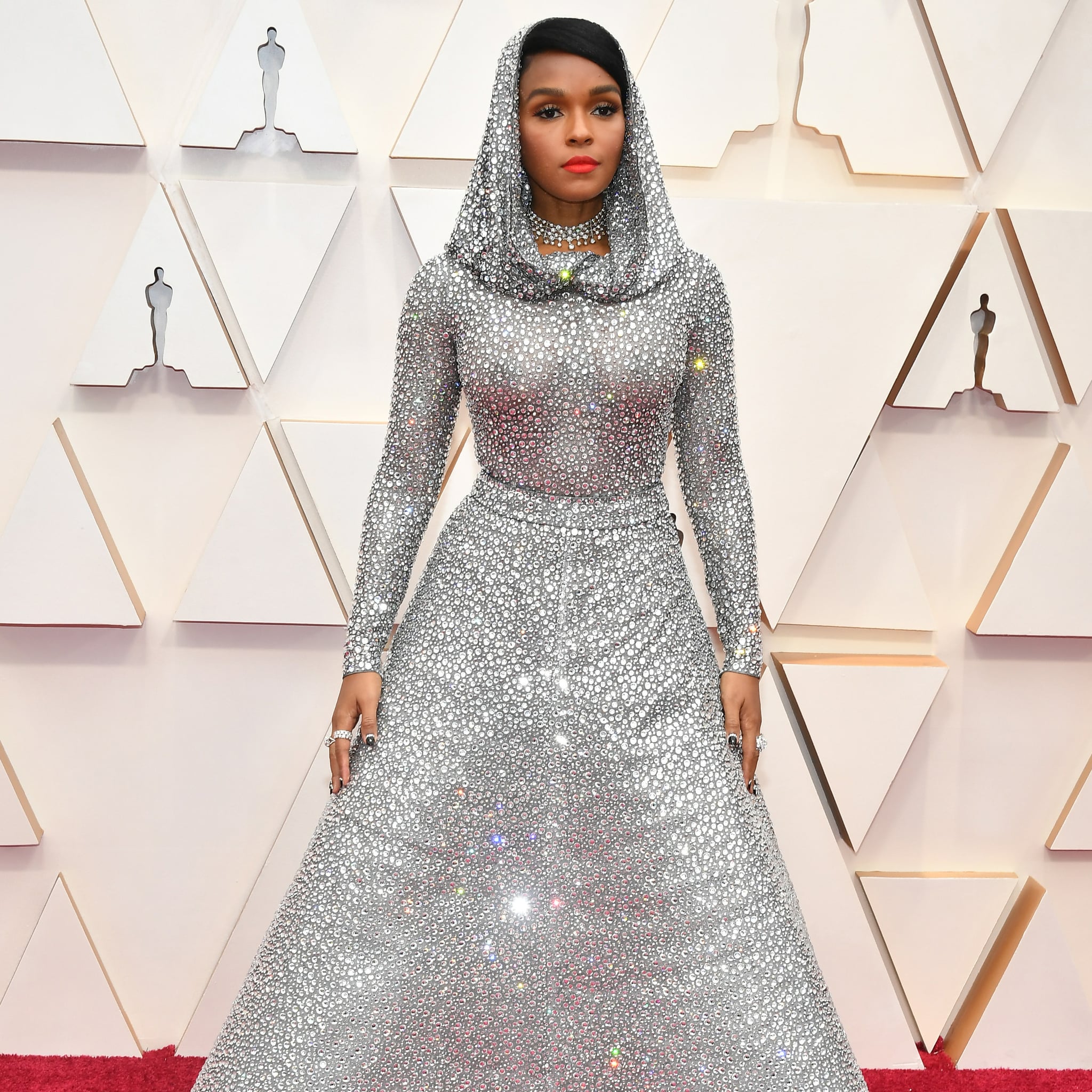 evidencia Nebu ladrón Janelle Monae Silver Cape Ralph Lauren Dress at Oscars 2020 | POPSUGAR  Fashion Middle East