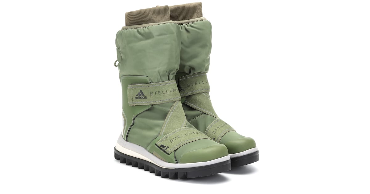 Stella McCartney x Adidas Logo snow boots | Kylie Jenner's Vintage Chanel  Accessories in the Snow | POPSUGAR Fashion UK Photo 16
