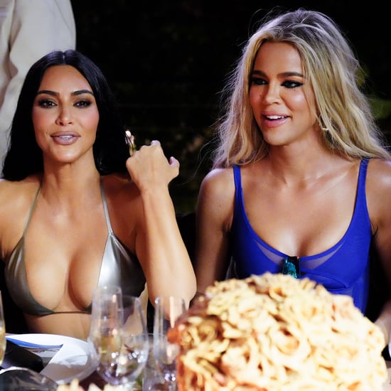 Kim和Khloe Kardashian穿SameSkims灰猫