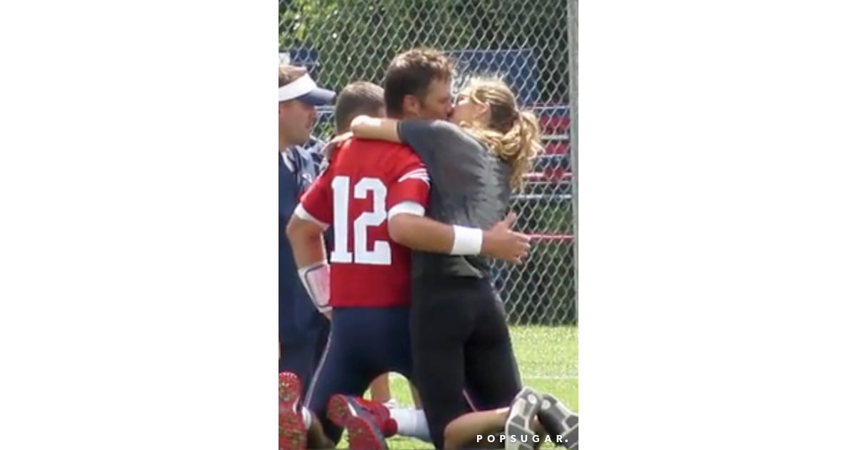 Gisele Bündchen And Tom Brady Kissing August 2018 Popsugar Celebrity Photo 5 9235
