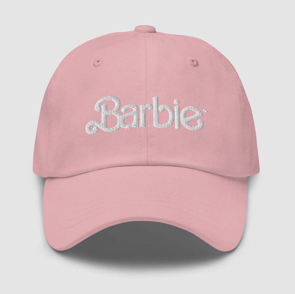 芭比的经典标志粉红色棒球帽