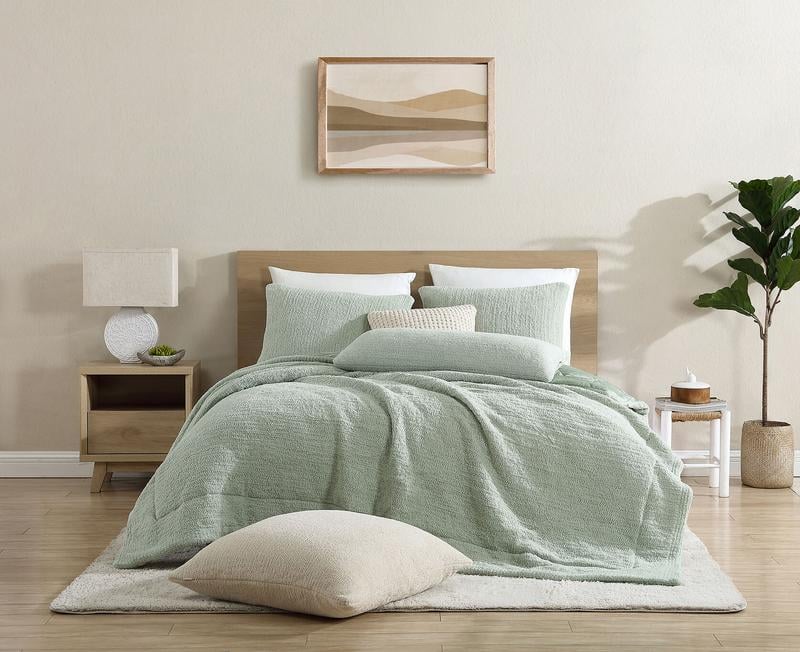 A Pretty Comforter: Sunday Citizen Snug Comforter | We Want to Redo Our  Entire Bedrooms With Essentials From Sunday Citizen | POPSUGAR Home Photo 3