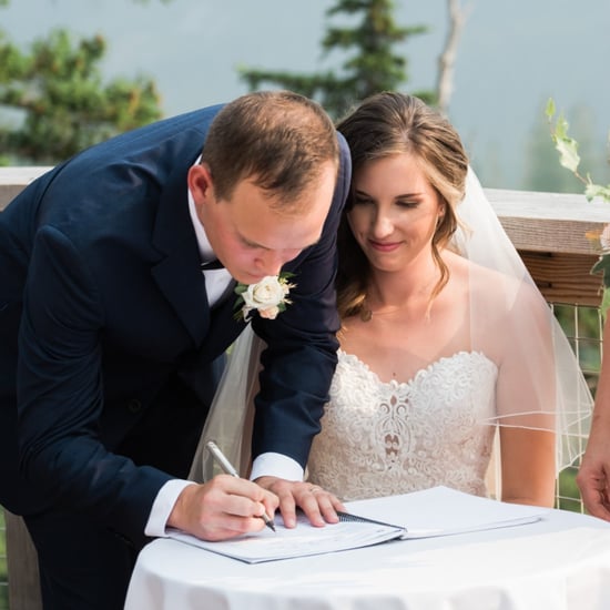 Signing the Registry Photo Advice