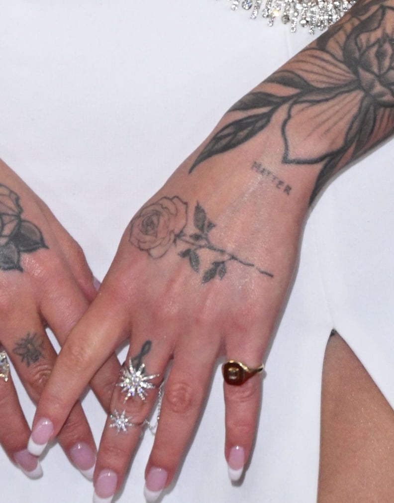 Julia Michaels's Left Hand Tattoos