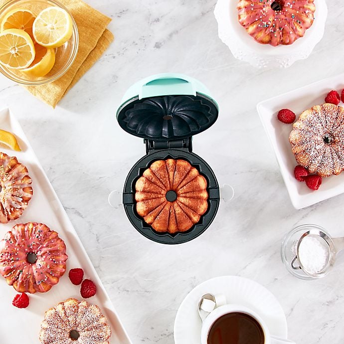 Dash Mini Bundt Cake Maker