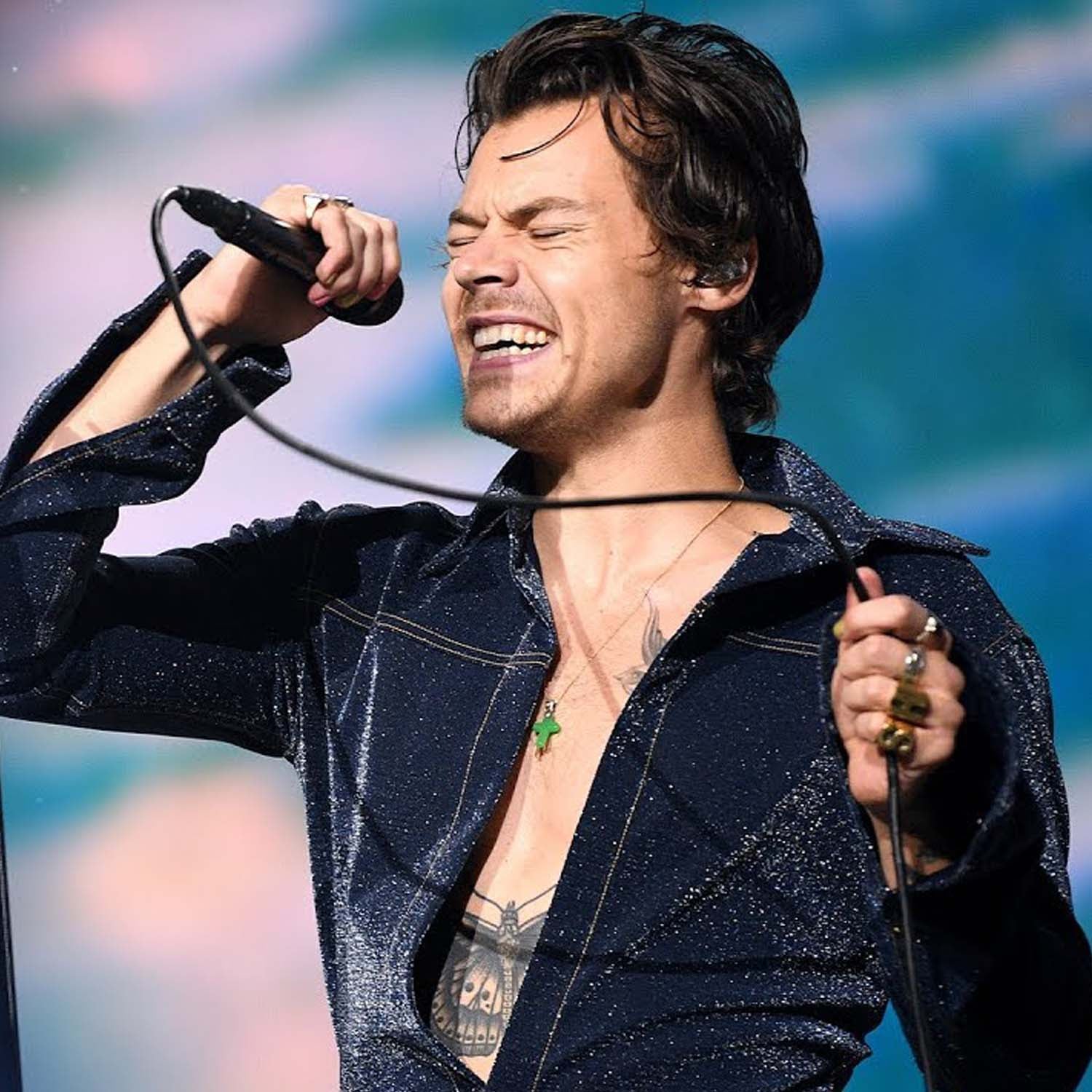 Harry Styles delivers stunning performance at TD Garden – The