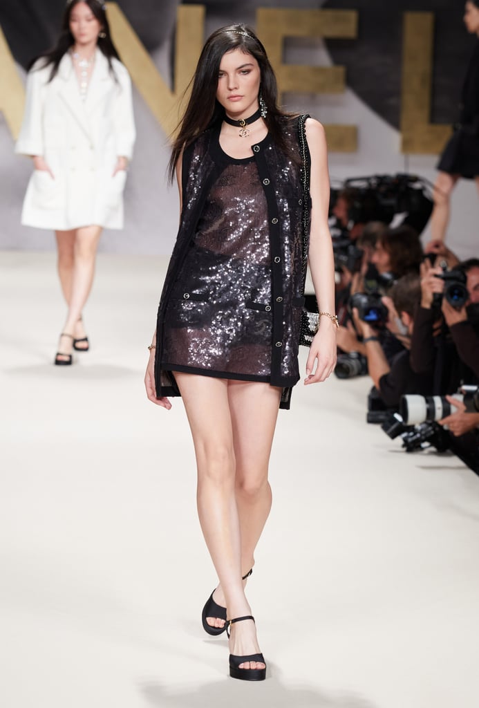Chanel's SS22 Show Was a Throwback to the '90s Runway