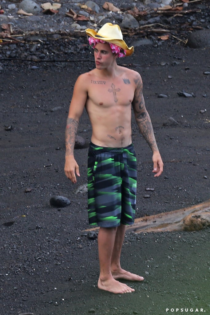 Justin Bieber Shirtless Pictures In Hawaii August 2016