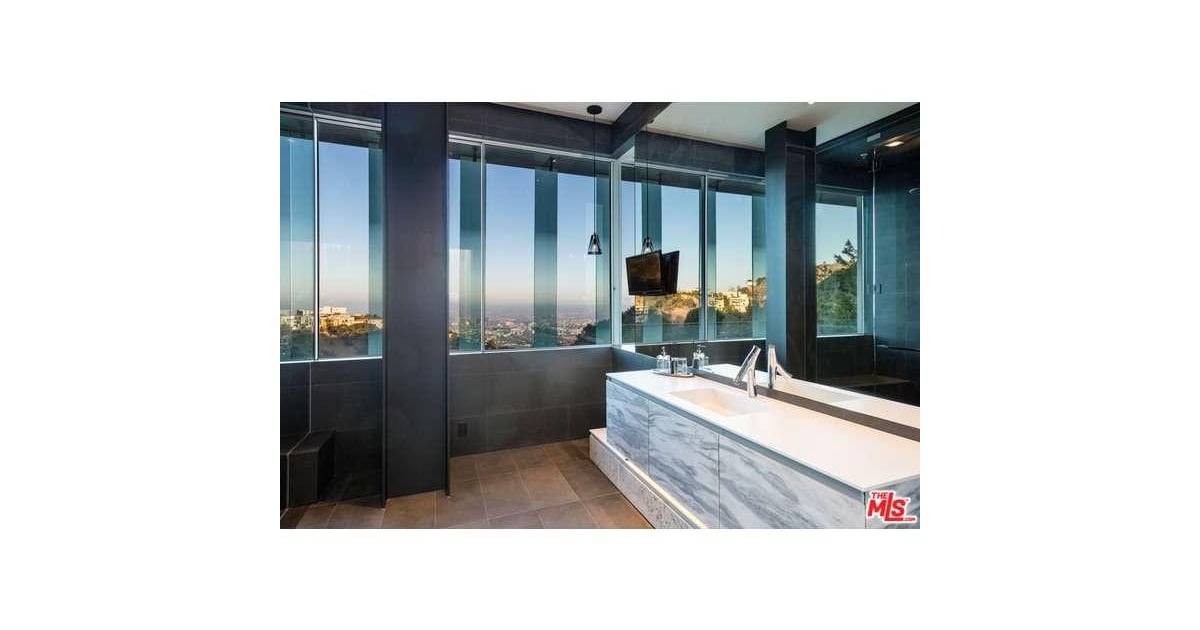 Brittany Murphy's House Is For Sale POPSUGAR Home Photo 14