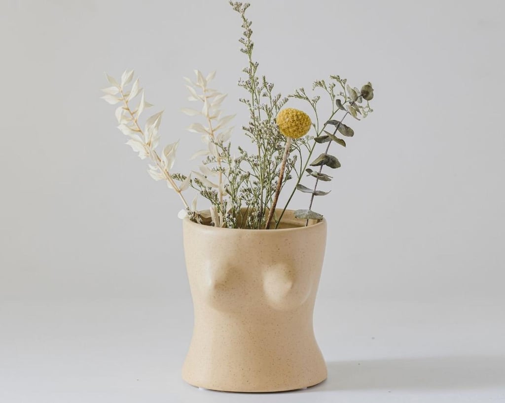 Sandy Nude Vase