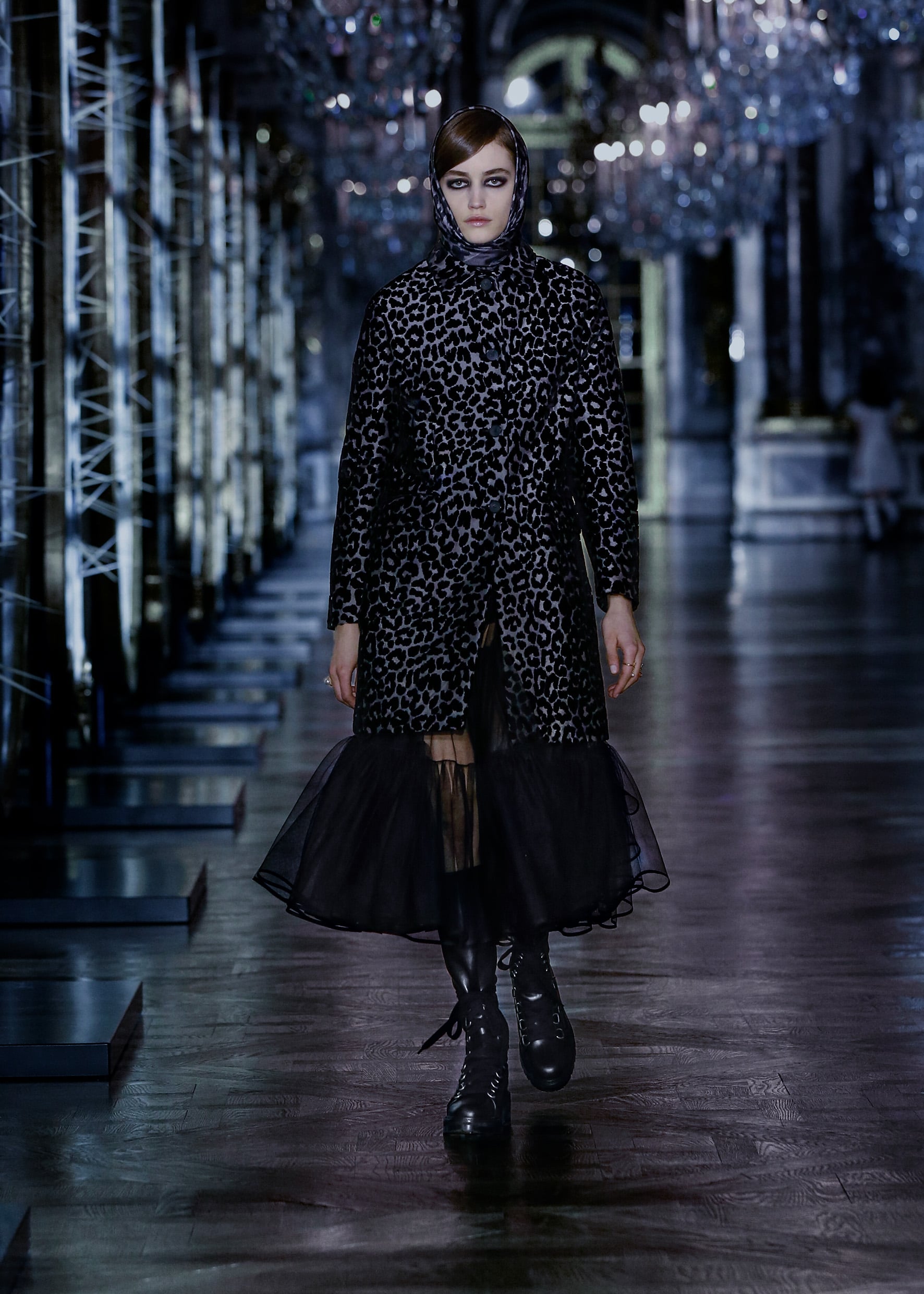 Dior Fall/Winter 2021 Fashion Show Photos and Review