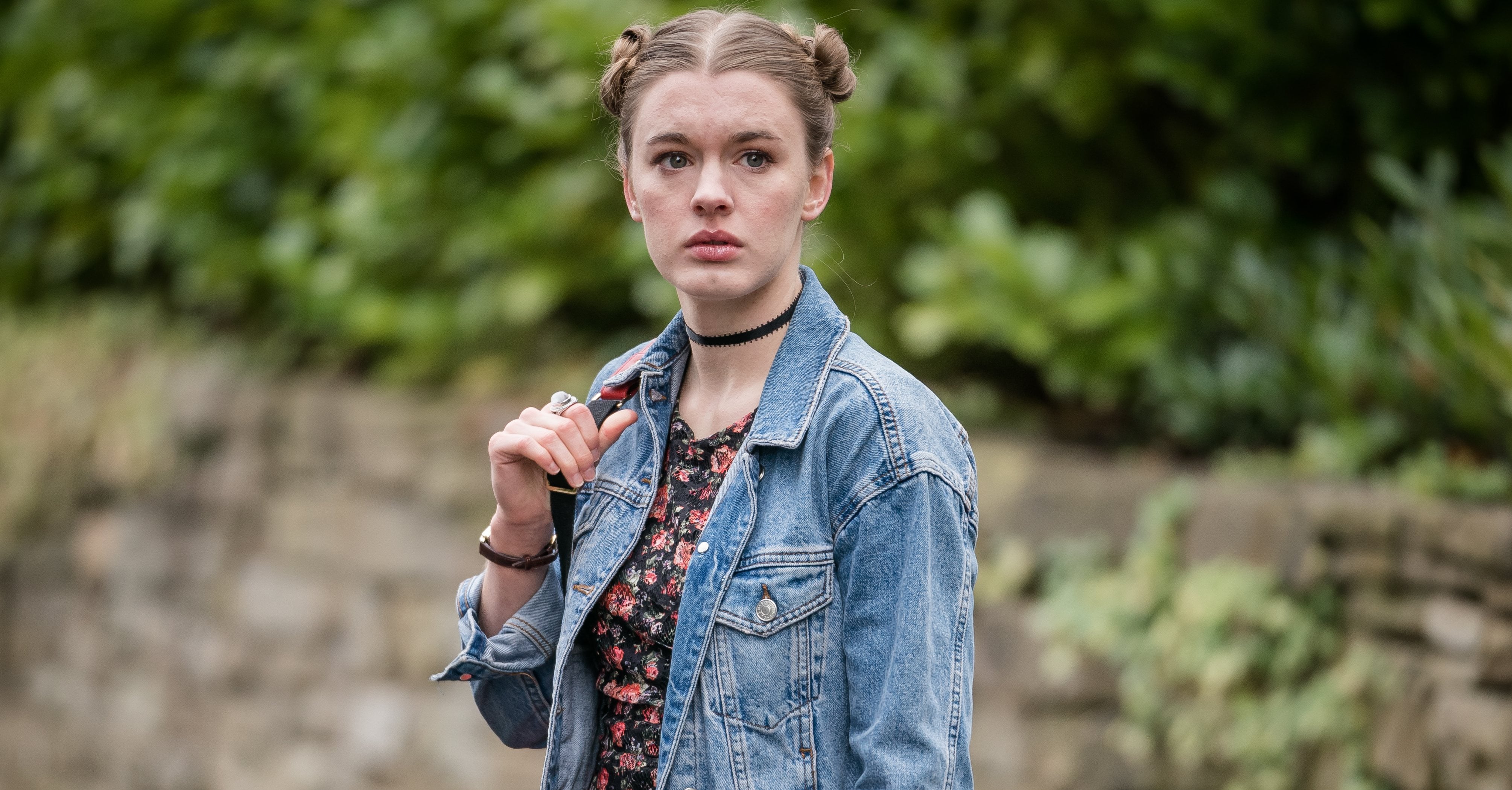 What Is the Song in Safe's Credits on Netflix? POPSUGAR Entertainment