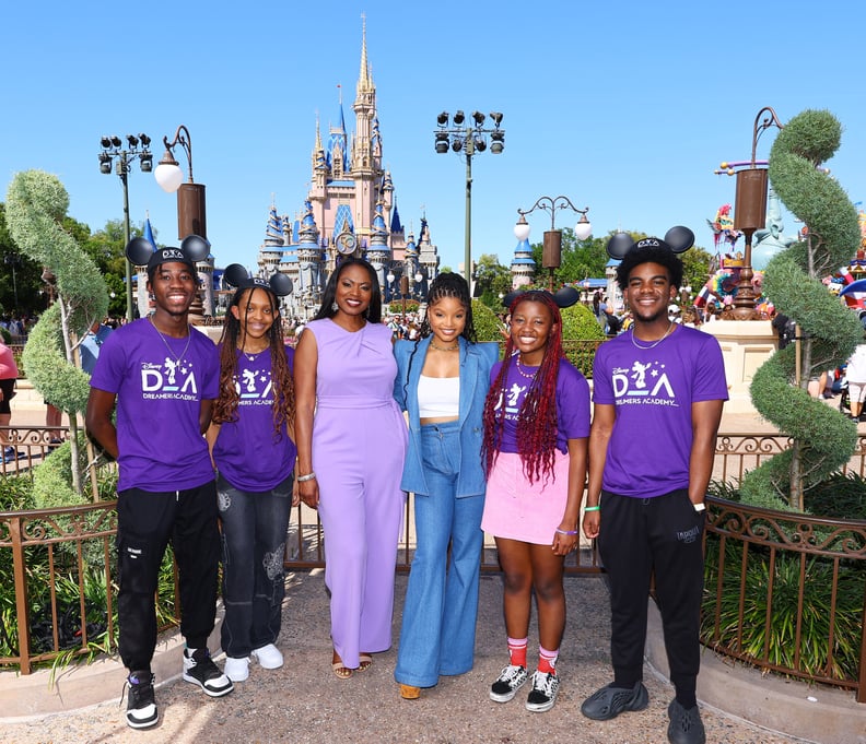 LAKE BUENA VISTA, FLORIDA - MARCH 23: Tracey Powell, Halle Bailey and guests attend the Disney Dreamers Academy 2023 at Walt Disney World Resort on March 23, 2023 in Lake Buena Vista, Florida. (Photo by Arturo Holmes/Getty Images for Disney)