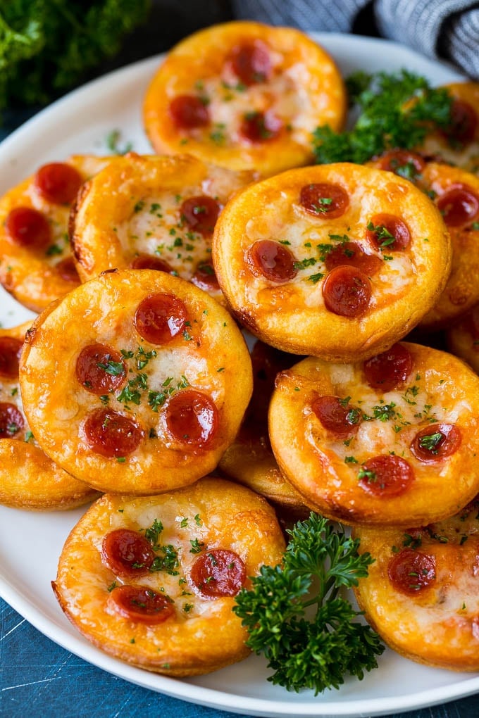 Mini Pizzas | The Best Super Bowl Appetizers to Make For 2 People ...