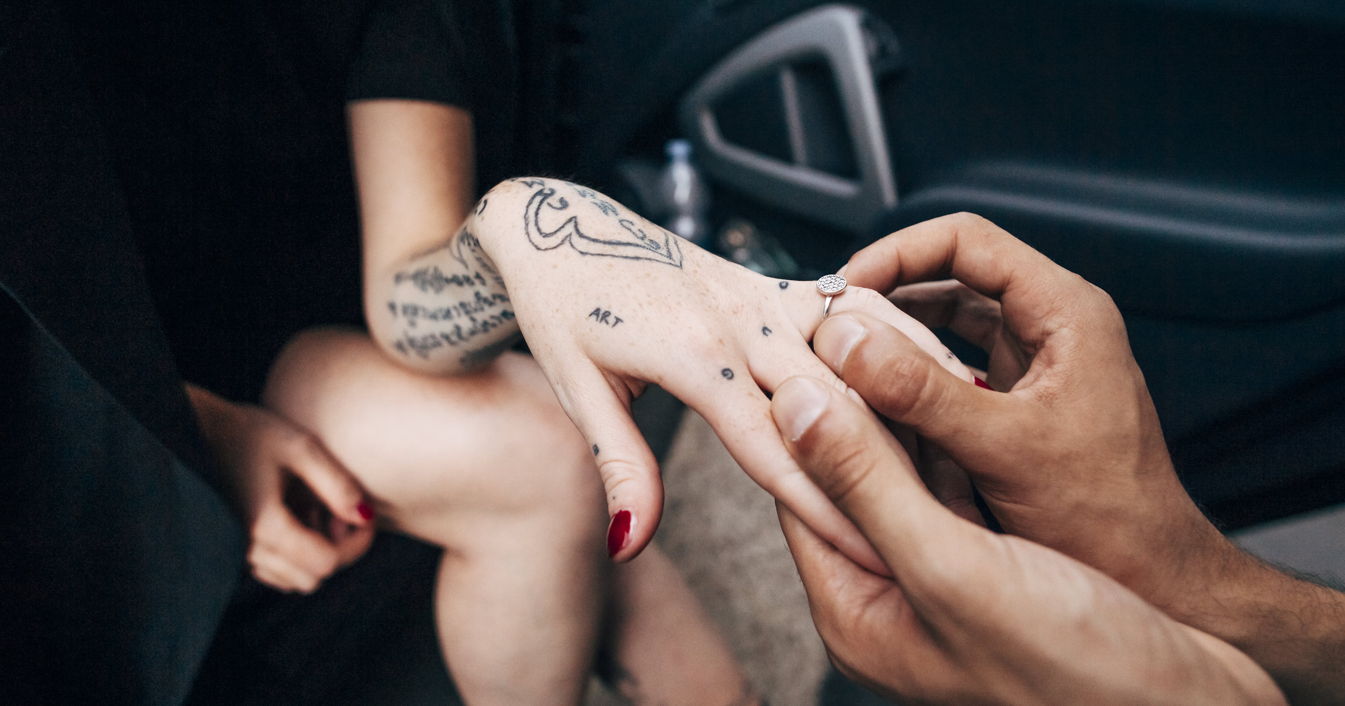 23 idées de tatouage d’anneau |  POPSUGAR Beauté